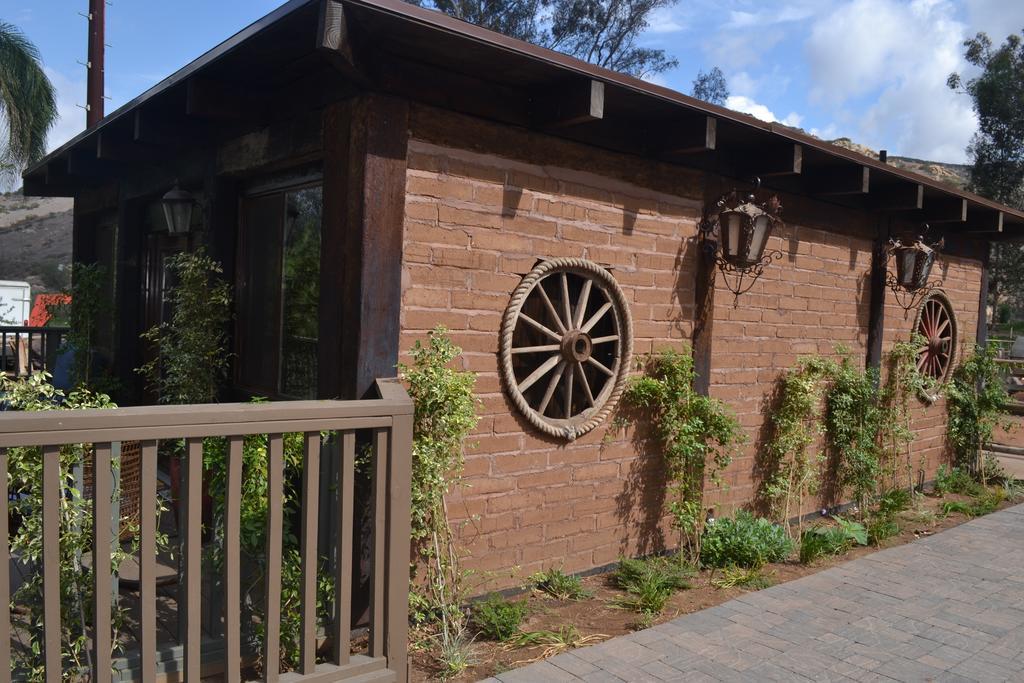 Bandy Canyon Ranch Escondido Exterior photo